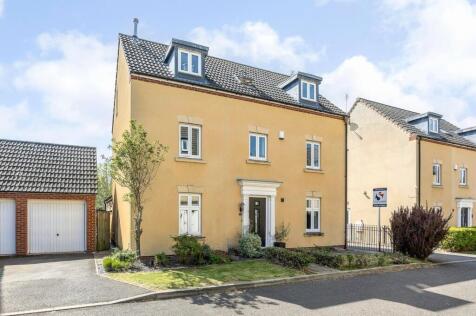 Sir Charles Irving Close, The Park, Cheltenham, GL50