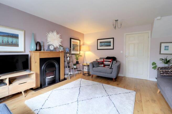 Lounge/Dining Room