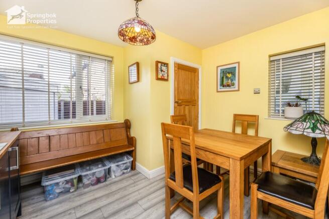 3 bed Semi-Detached for sale Image 9