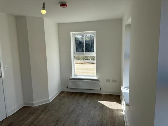 2 bed House to rent Image 4