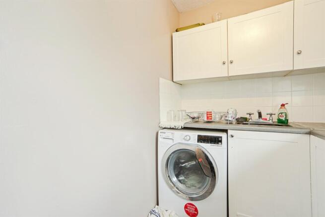 1 bed Flat for sale Image 6