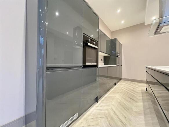 1 bed Apartment to rent Image 9