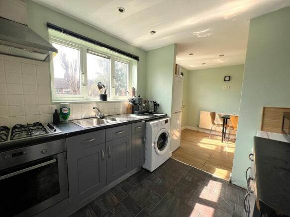 DINING KITCHEN - KITCHEN AREA