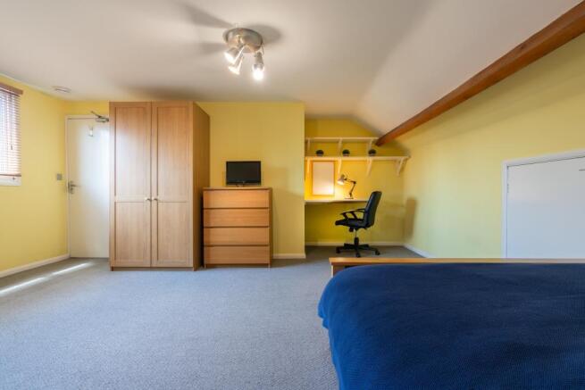 17 York Road - bedroom