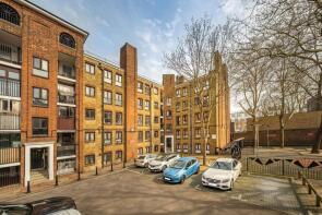51, 41 Kintyre Court, New Park Road, London SW2 4DY