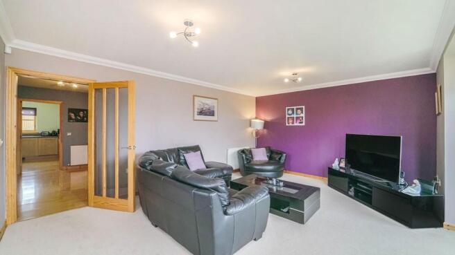 LOUNGE REAR
