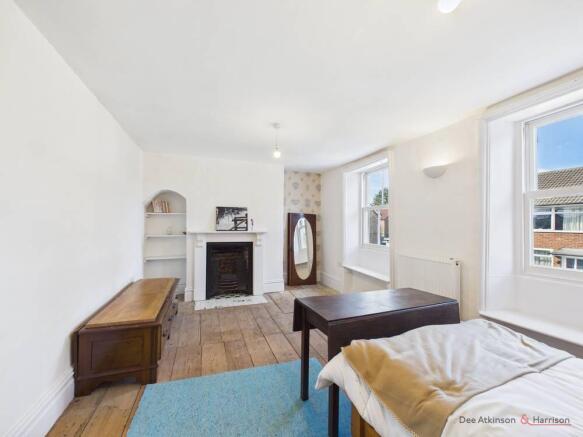 3 bed Terraced for sale Image 11
