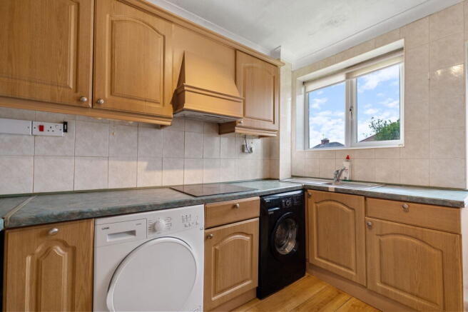 3 bed Semi-Detached for sale Image 9