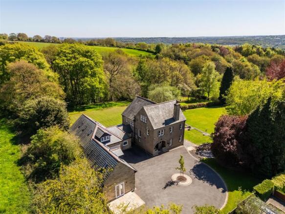 7 bed Detached for sale Image 10