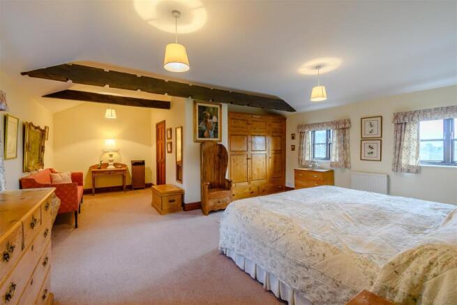 8414802-interior13.jpg