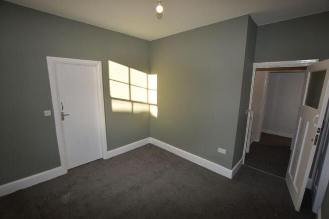 2 bed Flat to rent Image 6