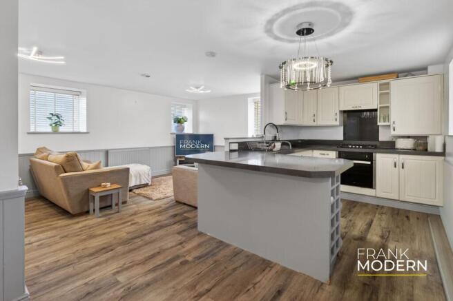 Living / Kitchen / Diner