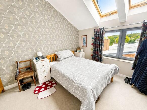 2 bed Apartment for sale Image 7