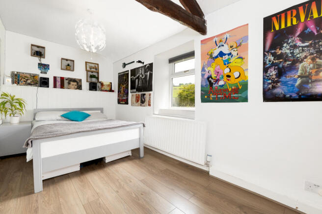 4 bed Detached for sale Image 10
