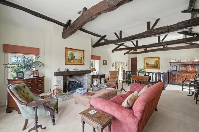5 bed Detached for sale Image 4