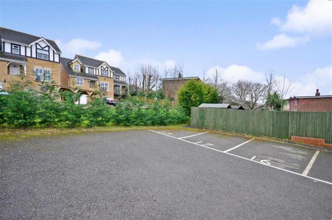Driveway/Parking