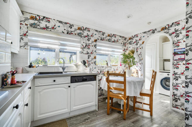 1348941368d55008b7a73