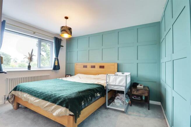 BEDROOM 2