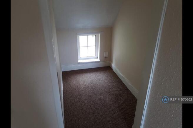 Cubby In Smaller Bedroom