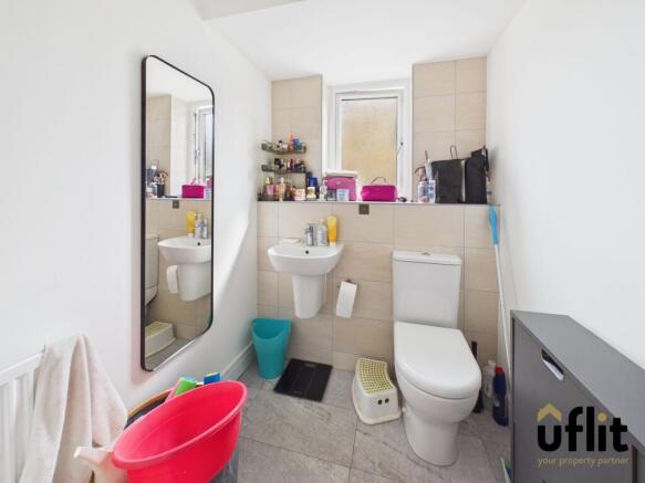 3 bed Semi-Detached for sale Image 9
