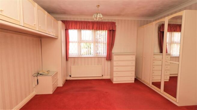 3 broadgates bedroom 1.jpg