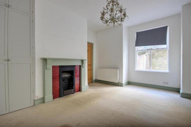 2 bed Apartment for sale Image 5