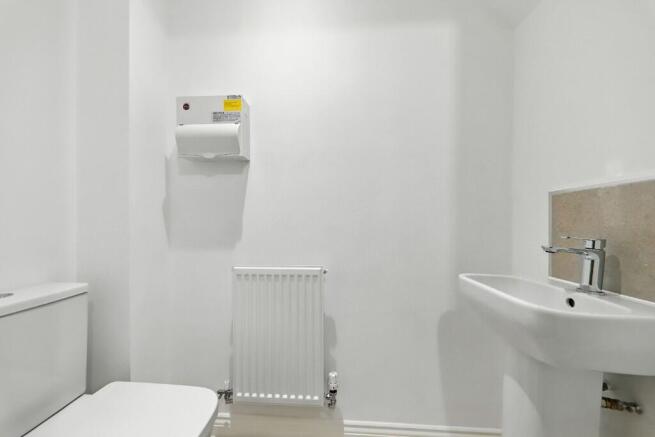 3 bed Semi-Detached for sale Image 6