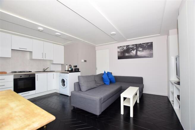 Lounge/Diner / Kitchen