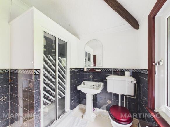 4 bed Detached for sale Image 12