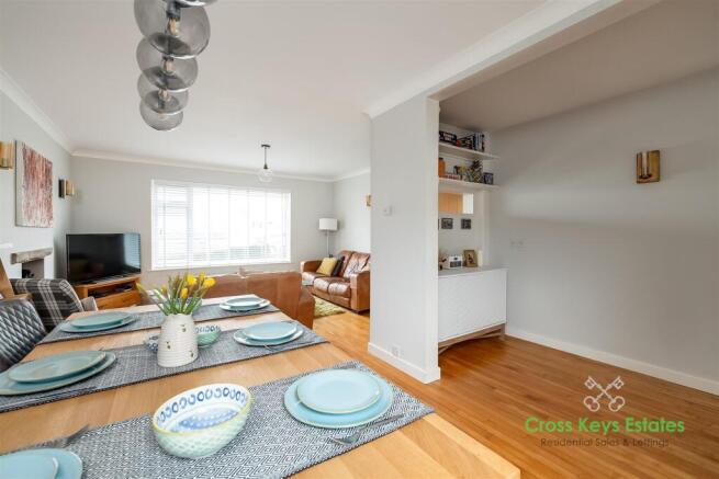Dining & Entertaining Room