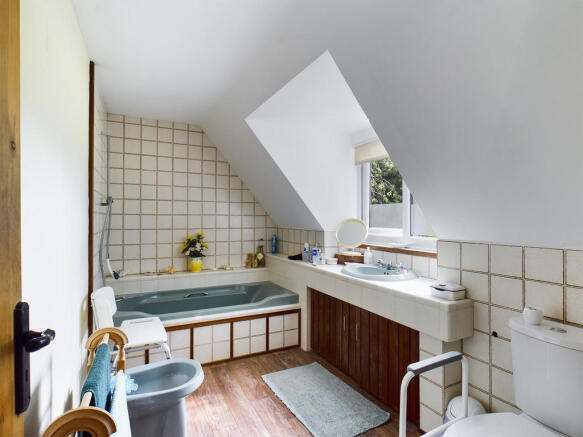 Photo 12
