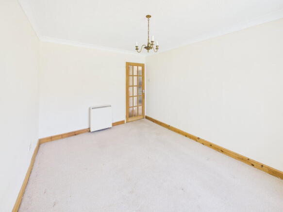 2 bed Ground Flat for sale Image 9