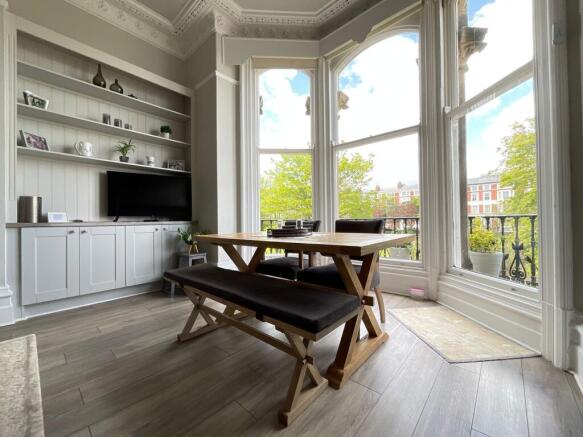 2 bed Flat for sale Image 8