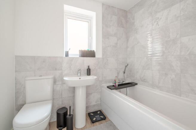 3 bed Semi-Detached for sale Image 12