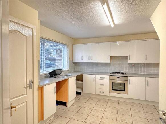 3 bed Terraced for sale Image 4