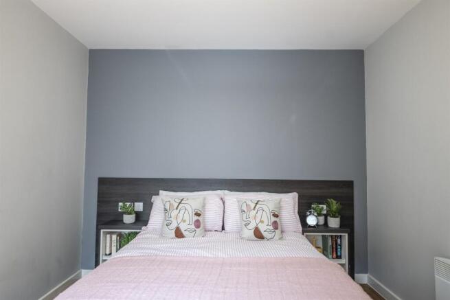1 bed Apartment to rent Image 9
