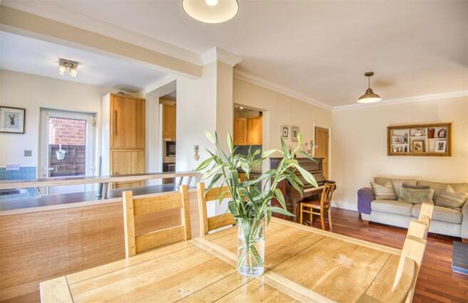 4c Dining Room.jpg