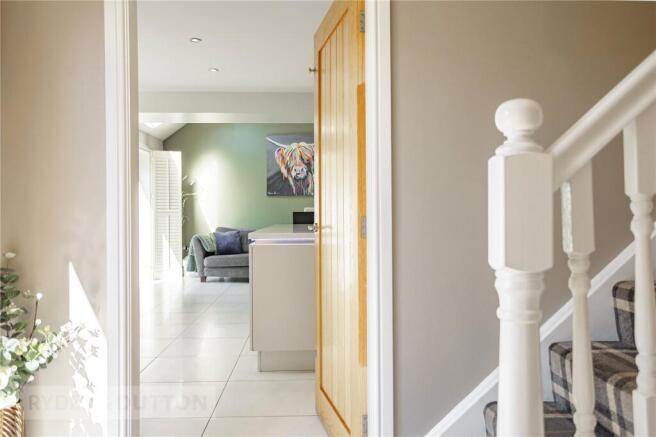 4 bed Detached for sale Image 7