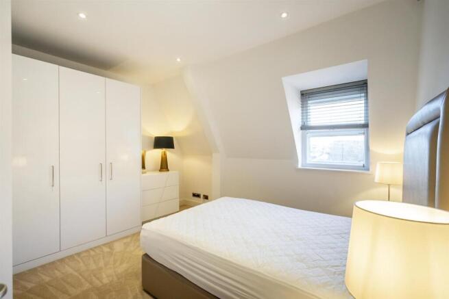 2 bed Apartment to rent Image 4