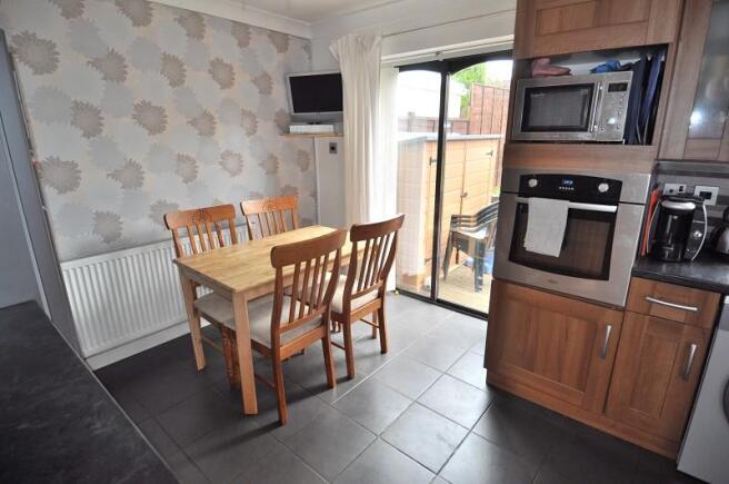 Kitchen & Breakfast Room