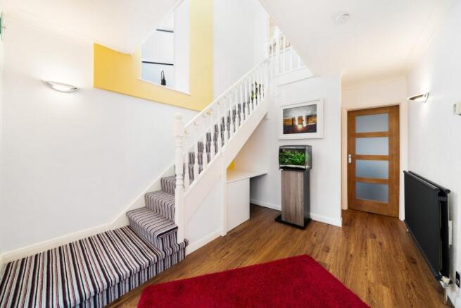 10 Manor Way 4
