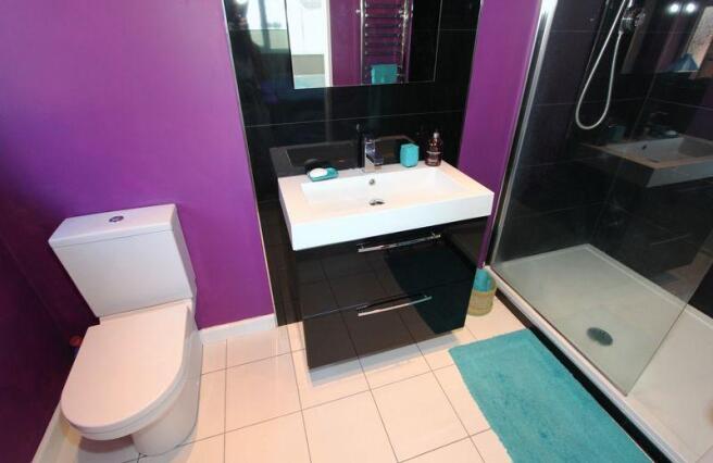 ENSUITE ONE