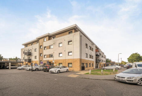Spring Gardens, Romford, RM7