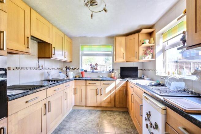 Kitchen_1.jpeg