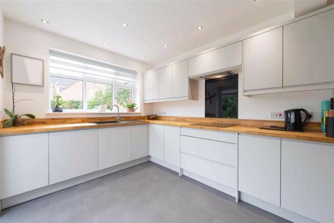 DINING AREA / KITCHEN