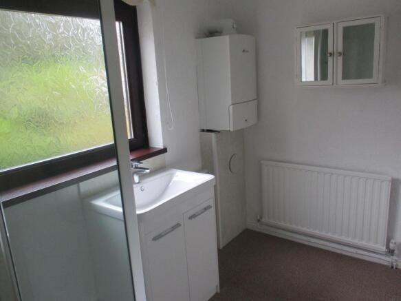 a-BROOK ST125.bath3.jpg