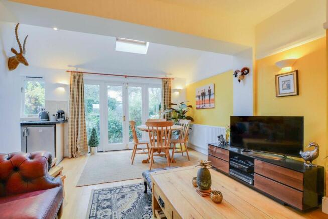 Living Dining Area