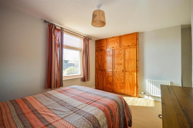 2 bed Terraced for sale Image 6
