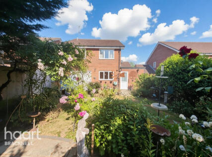 Cherry Tree Grove, WOKINGHAM