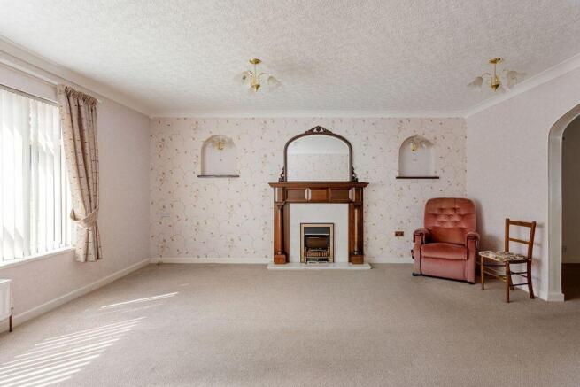 3 bed Detached Bungalow for sale Image 4